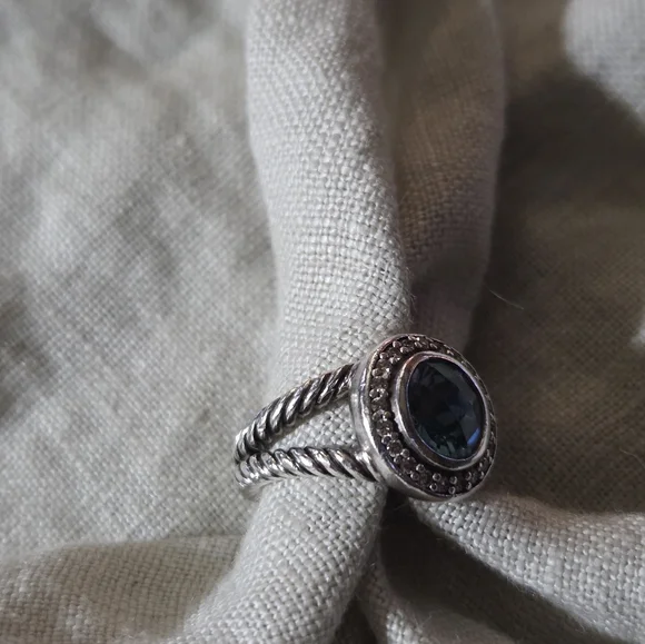 David Yurman Petite Cerise Ring in Blue Topaz & Diamonds, SS, Size 4.5 - Picture 4 of 14